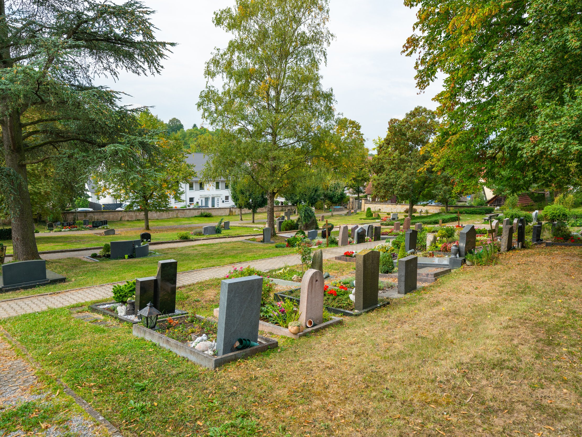 Blick auf den Steinheimer Friedhof