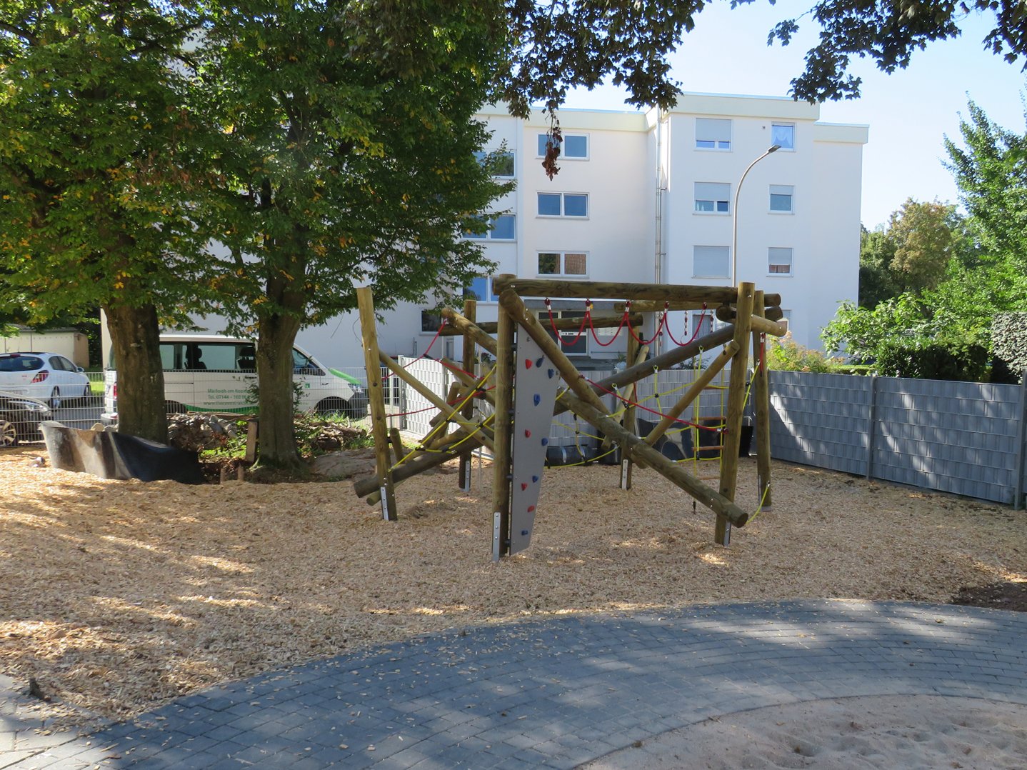 Kindergarten Sudetenstraße Garten klettern